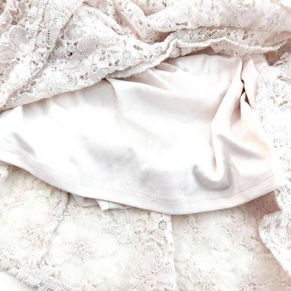 Charlotte Russe Pink Floral Lace W/ Under Shirt Back Zip Top Large Round Neck - Picture 3 of 5